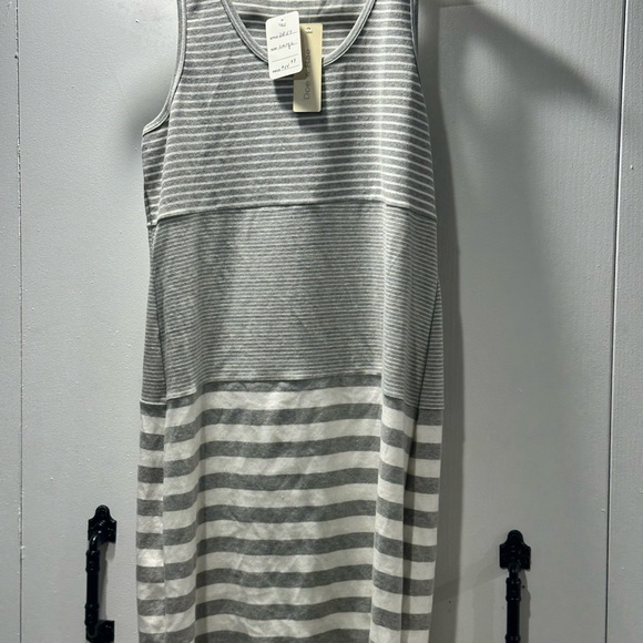 Doe & Rae Gray Striped Dress - Picture 5 of 16